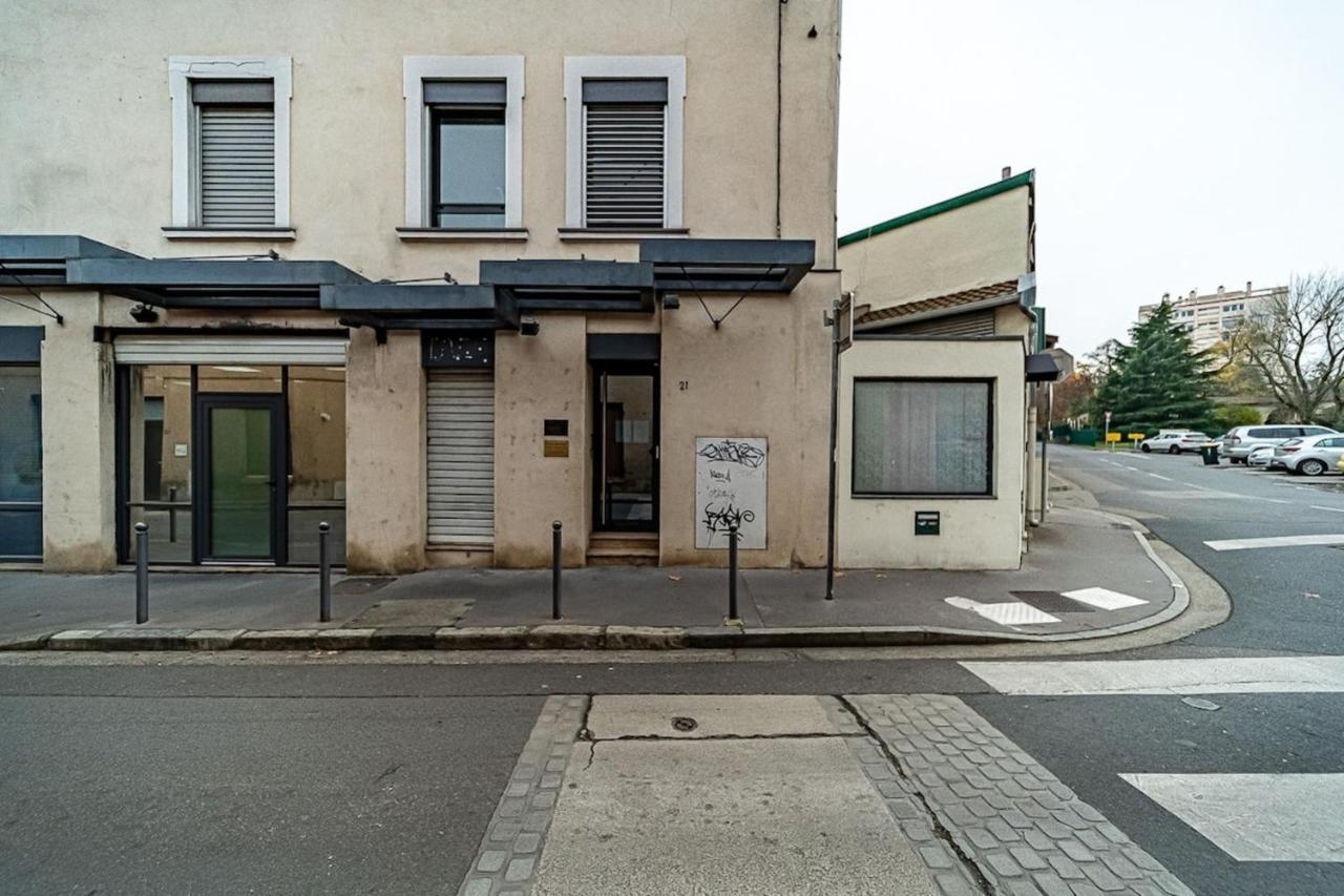Ferienwohnung Sleep And Go - Cozy 9 People - Oullins Exterior foto